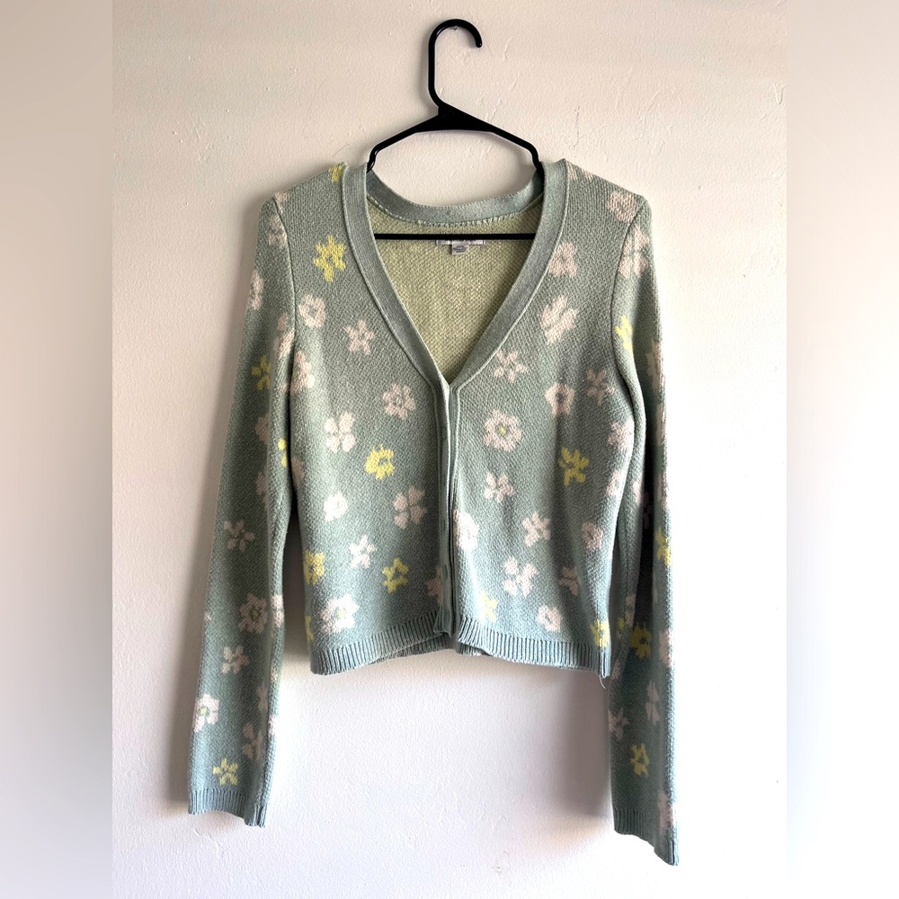 American Eagle button down sweater. Size medium.